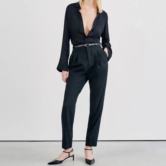 Nili Lotan Pleated Wool-Blend Tapered Leg Pants - Picture 1 of 10